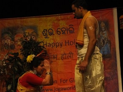 Holi25 (1034)