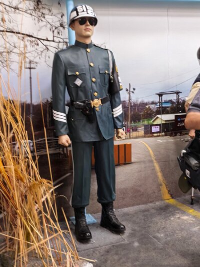 28 DMZ (156)