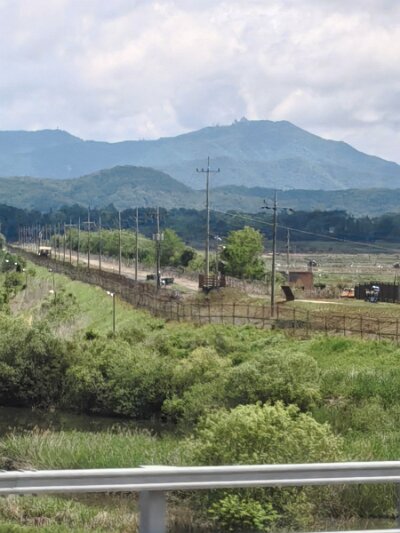 28 DMZ (214)