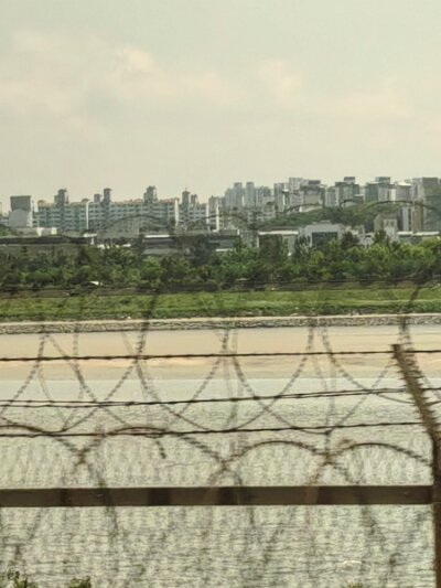 28 DMZ (415)