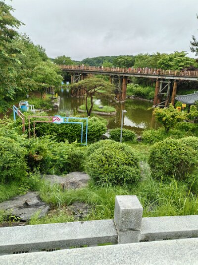 28 DMZ (66)