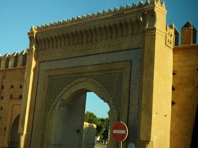 Fez (818)