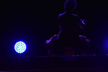 closing4 (3)