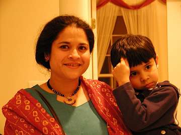 mom103